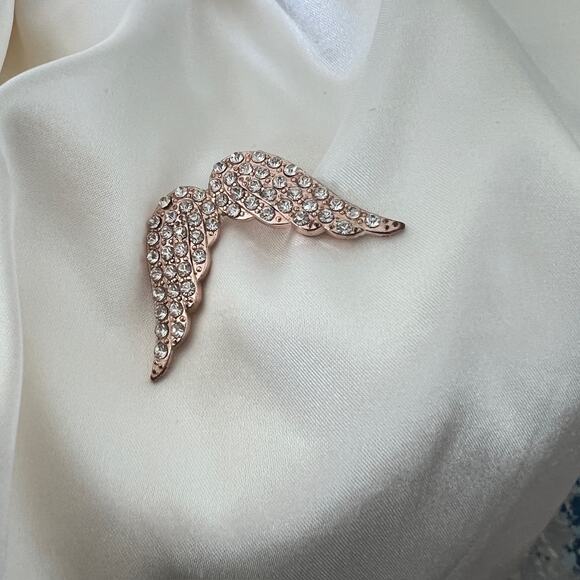 Victoria’s Secret Rare Bling Rose Gold Angel Wings Brooch Pin - Picture 1 of 4